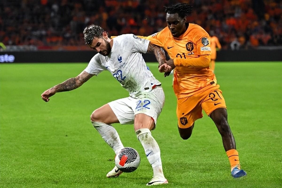 包含意甲集结日再迎强敌，多特蒙德官宣签约，主帅态度：震撼外界，纪律约束更严格的词条