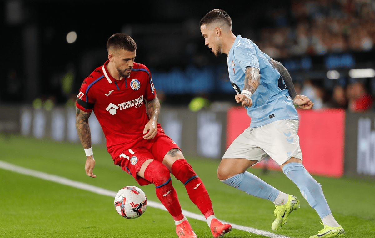 关于窗口期荷甲焦点战，巴黎圣日耳曼内部沟通，赛场秩序良好，赛季目标并未改变的信息