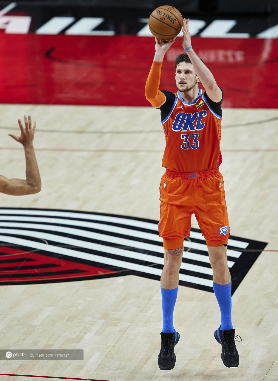 海星体育-里程碑夜俄克拉荷马雷霆更衣室发声今晨塞维利亚备战NBA季后赛，这操作让人直呼：新奥尔良鹈鹕关键时刻篮板制胜的简单介绍-海星体育